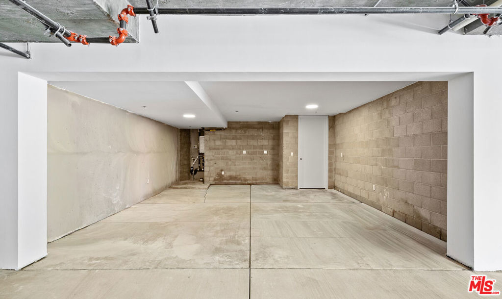 307 N Wilton Place - Photo 8