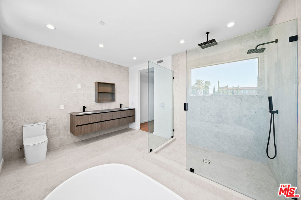 307 N Wilton Place - Photo 6