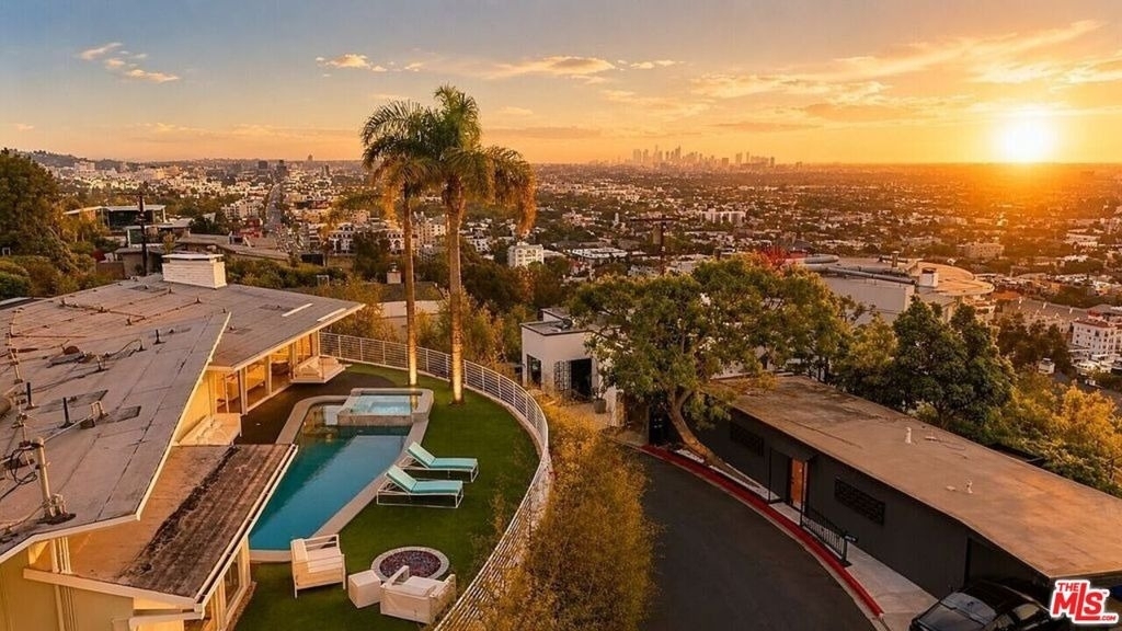 8411 Hollywood Boulevard - Photo 32