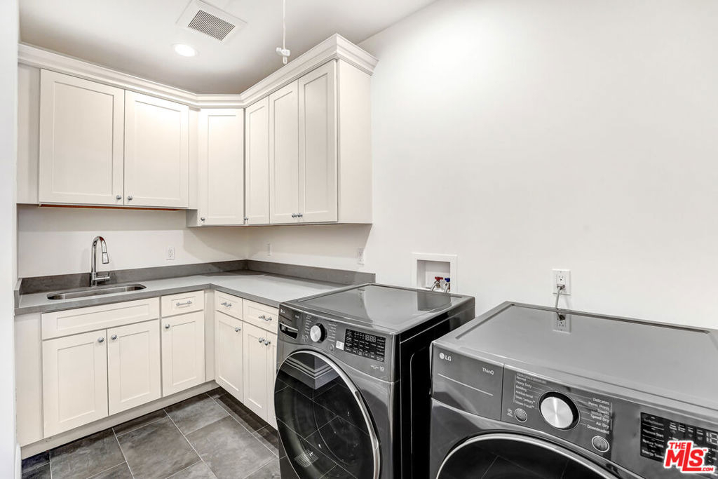 11540 Clover Avenue - Photo 32