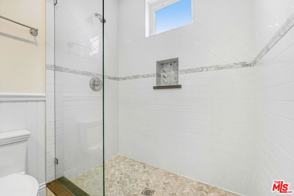 11540 Clover Avenue - Photo 19