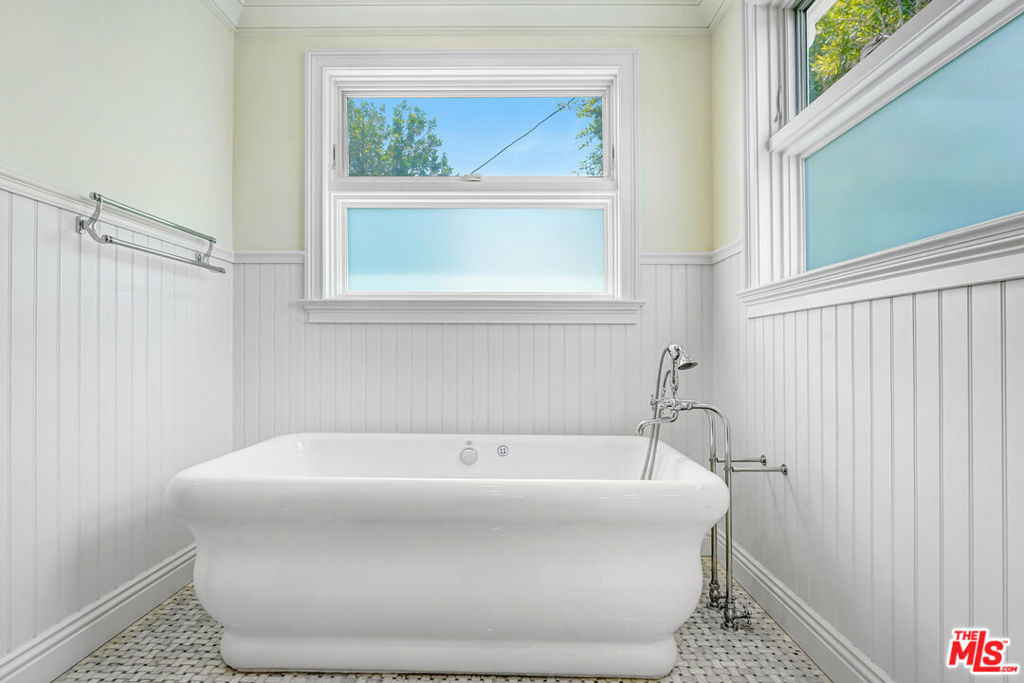11540 Clover Avenue - Photo 27