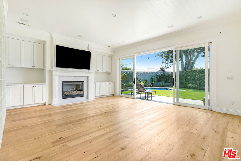11540 Clover Avenue - Photo 4