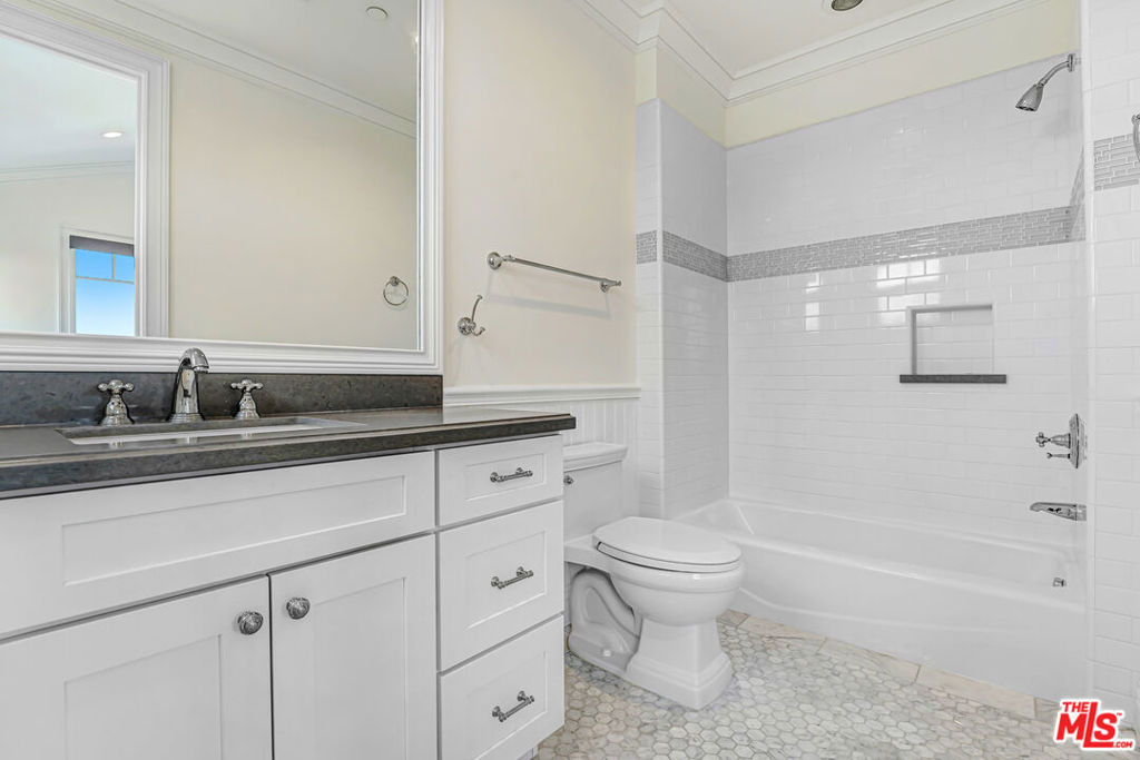 11540 Clover Avenue - Photo 38