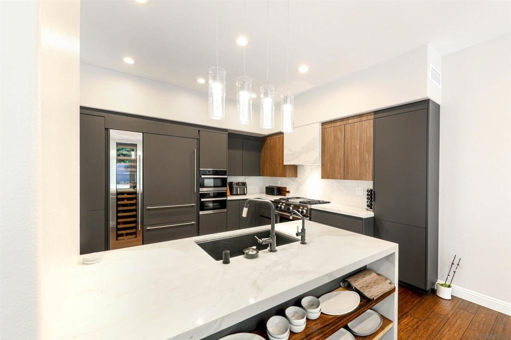 9760 Claiborne Sq - Photo 3