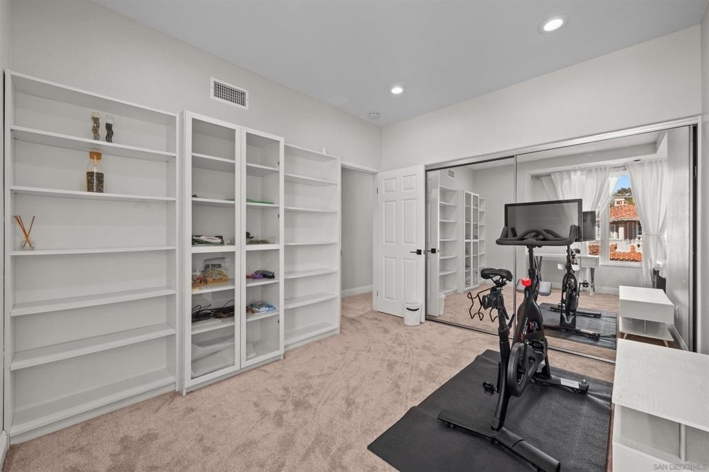 9760 Claiborne Sq - Photo 24