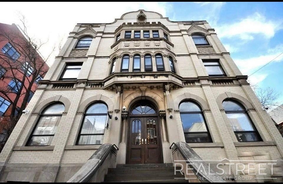 17 Monitor Street - Photo 7