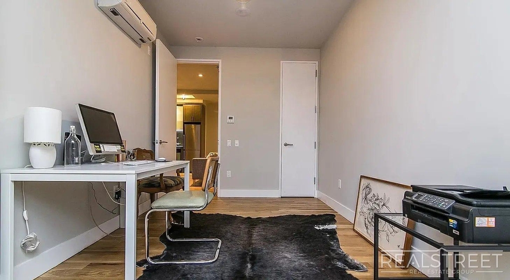 185 Leonard Street - Photo 8