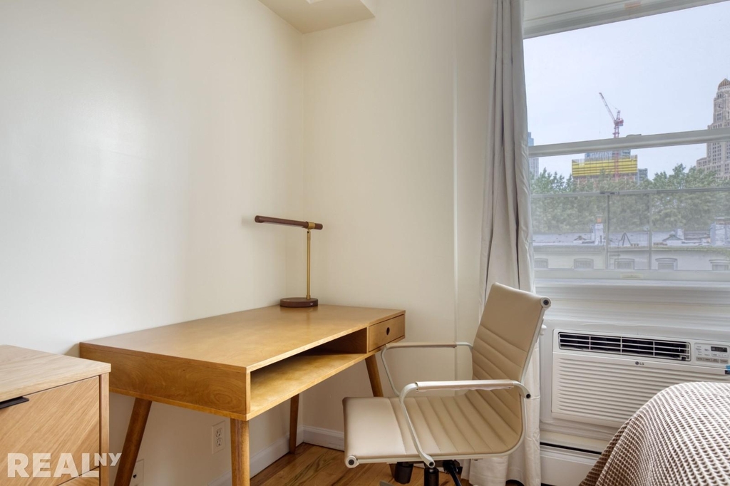 Warren Street - Photo 9