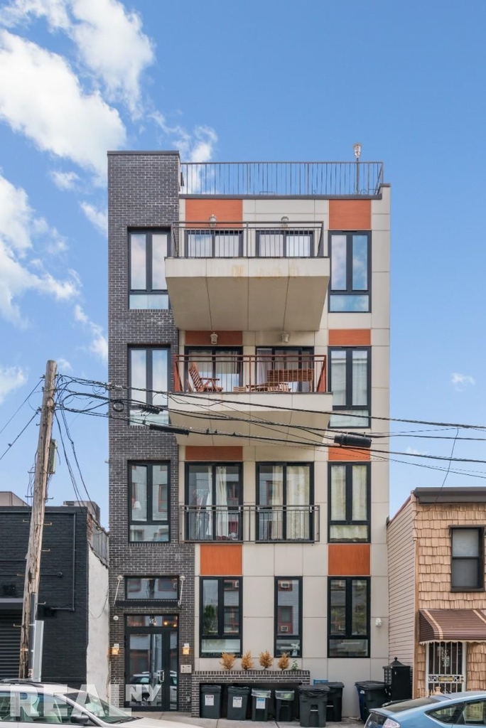 Frost Street - Photo 8