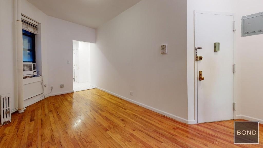 East 89 Street - Photo 3