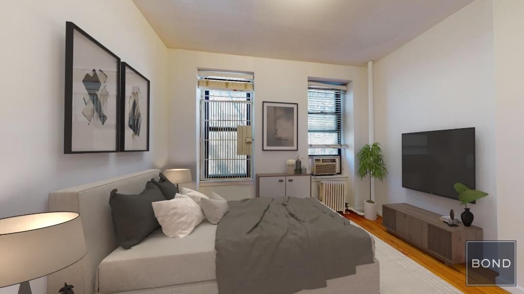 East 89 Street - Photo 0