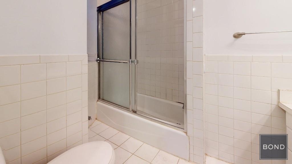 East 89 Street - Photo 5