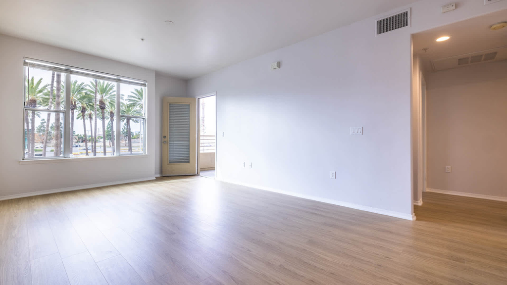 5211 Pacific Concourse Dr - Photo 3