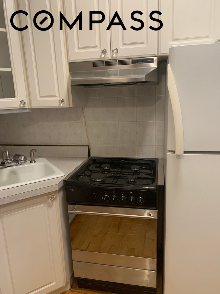 44th Street - Photo 3