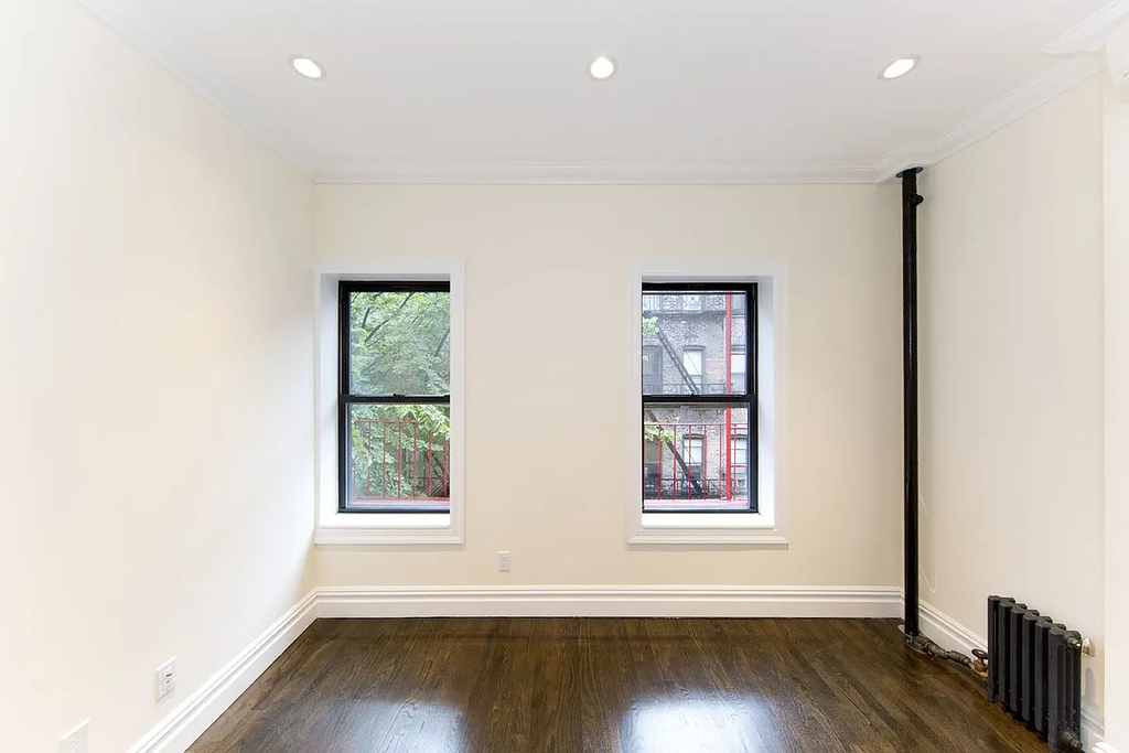 350 East 13th Street - Photo 7