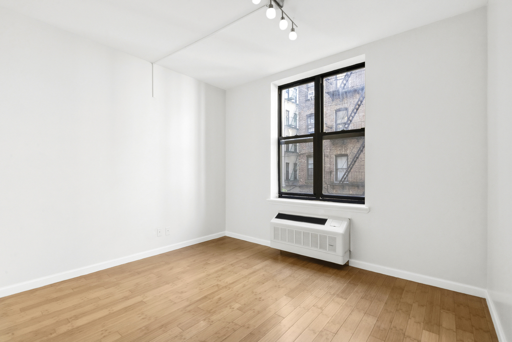 504 W 136th St - Photo 2