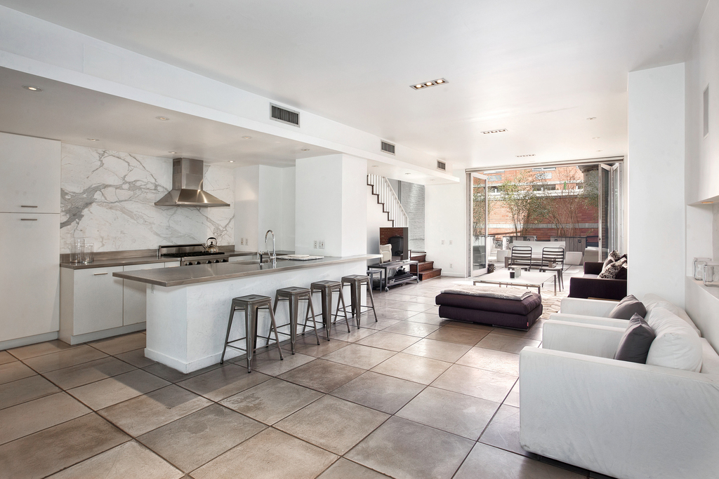 127 W 20th St - Photo 0