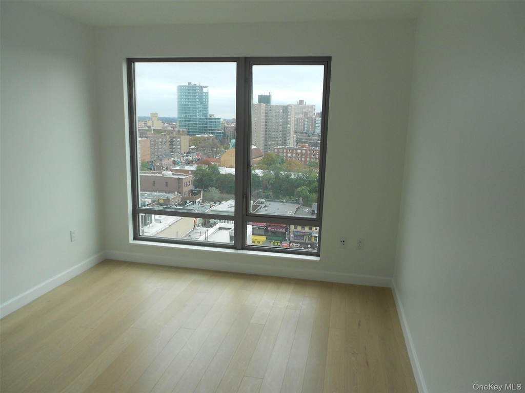 138-35 39 Avenue - Photo 6