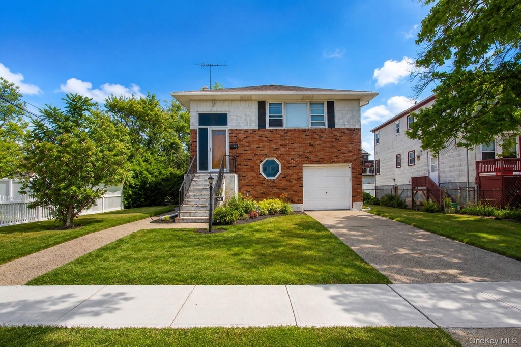 26 Lancaster Road - Photo 0