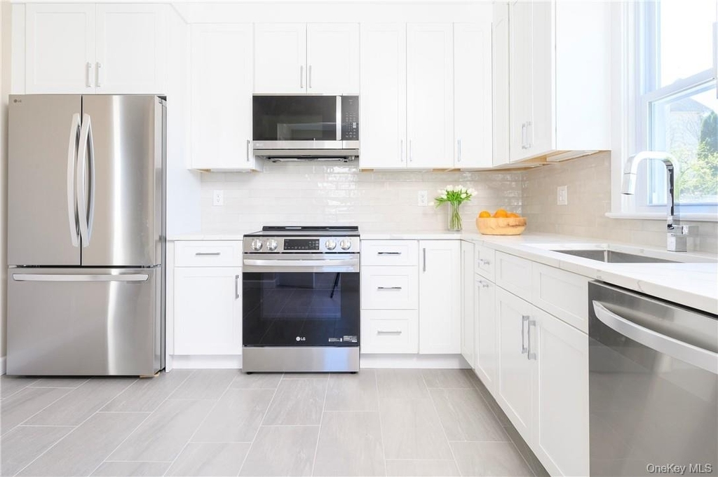 9 Todd Place - Photo 2