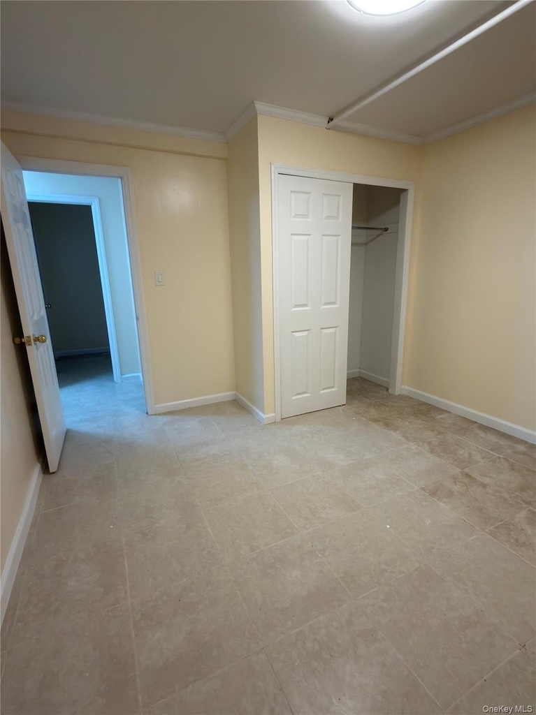 56-40 175 Place - Photo 3
