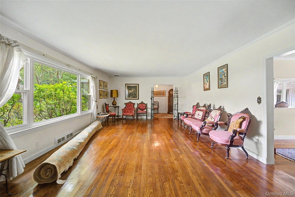 10 Hempton Road - Photo 2