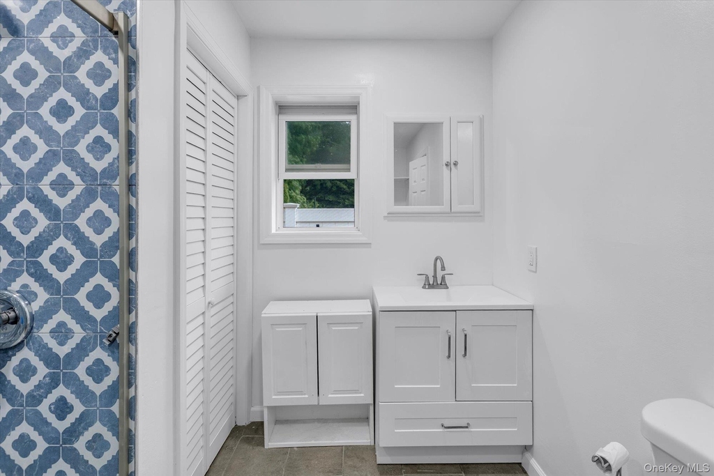 158 Continental Avenue - Photo 7