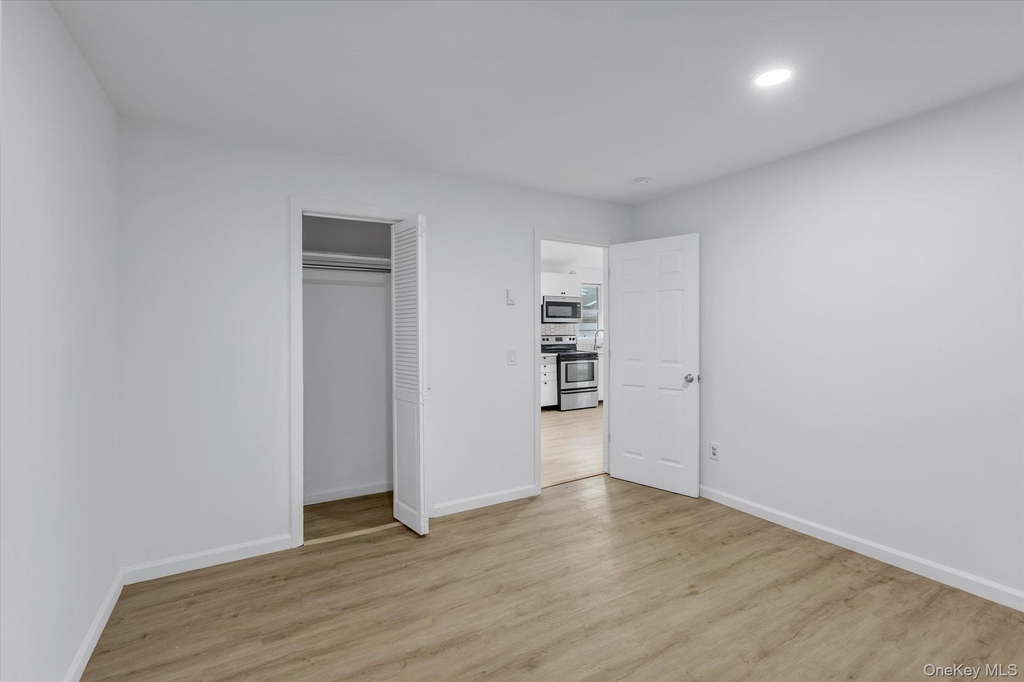 158 Continental Avenue - Photo 6