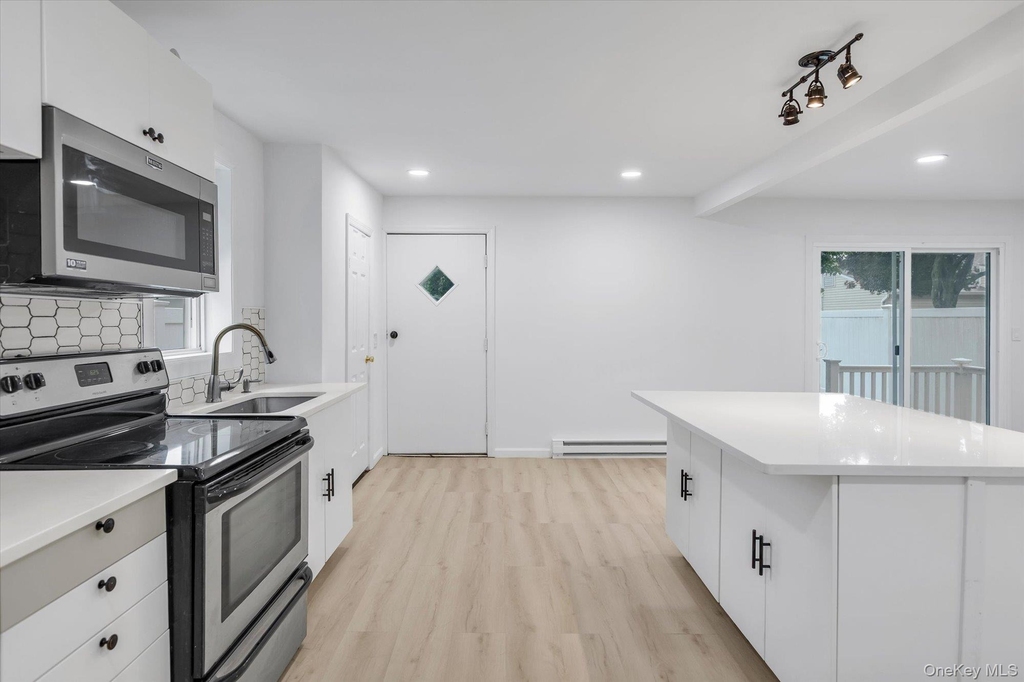 158 Continental Avenue - Photo 3