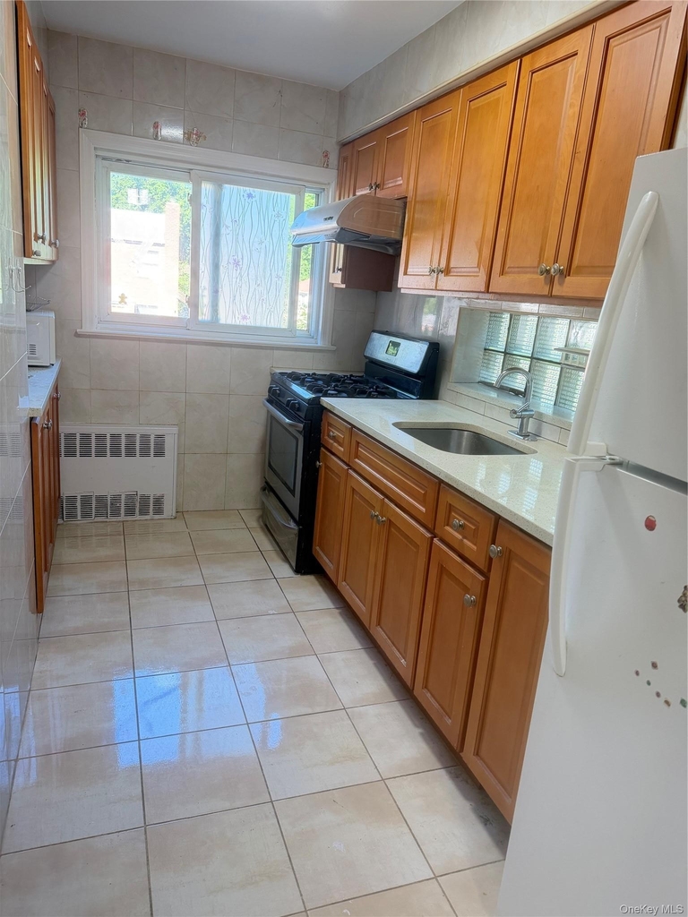 6747 222nd Street - Photo 2