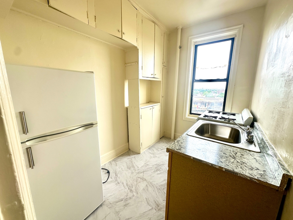 Woodside Avenue and 63rd Street - Photo 2