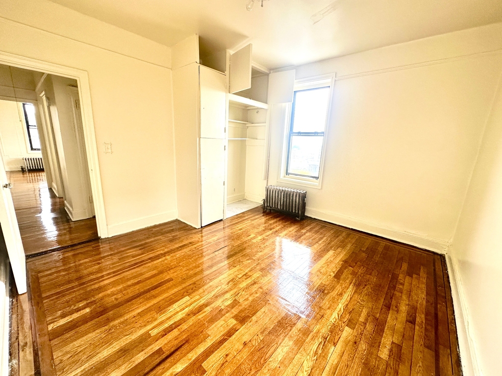 Woodside Avenue and 63rd Street - Photo 3