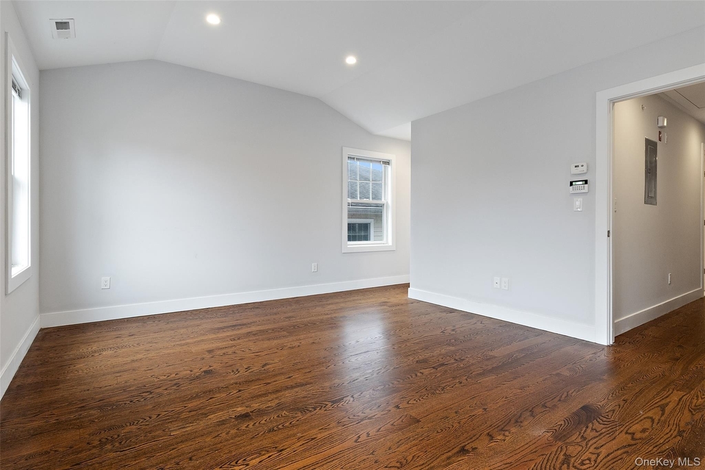 44-46 Ellsworth Avenue - Photo 11
