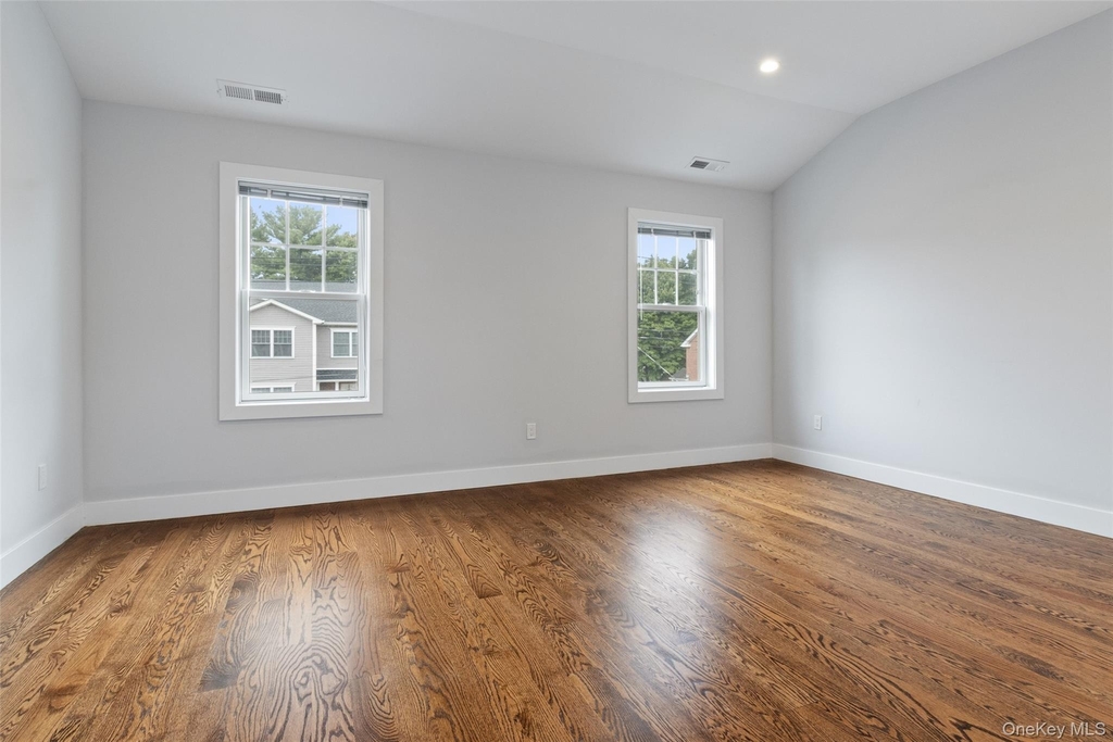 44-46 Ellsworth Avenue - Photo 10