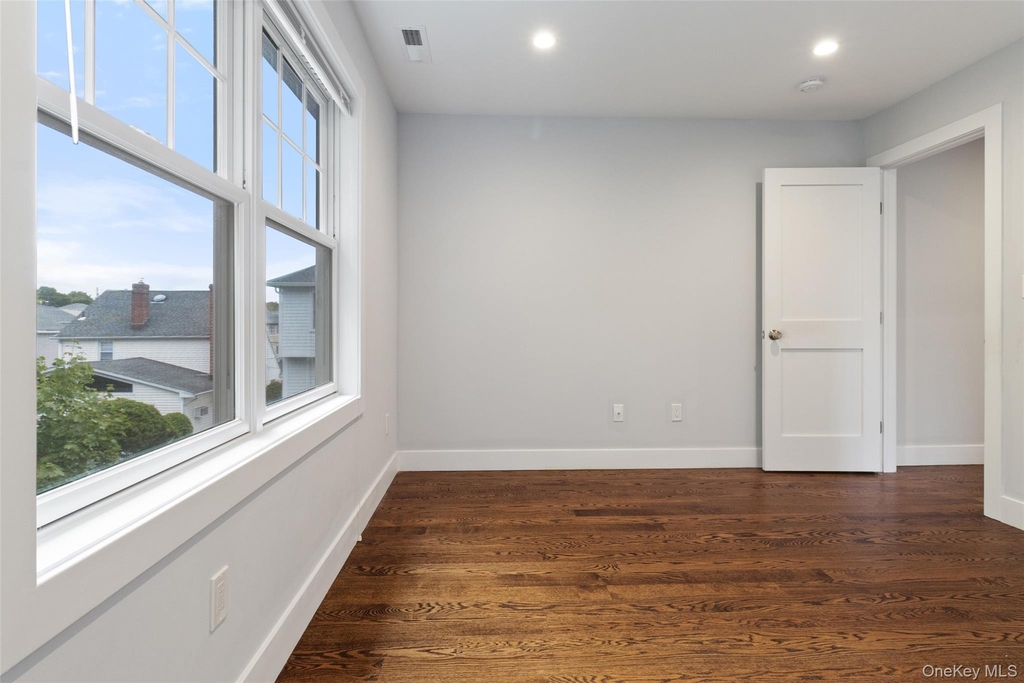 44-46 Ellsworth Avenue - Photo 16