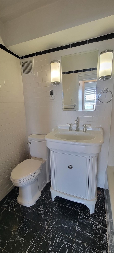 107-40 Queens Boulevard - Photo 17