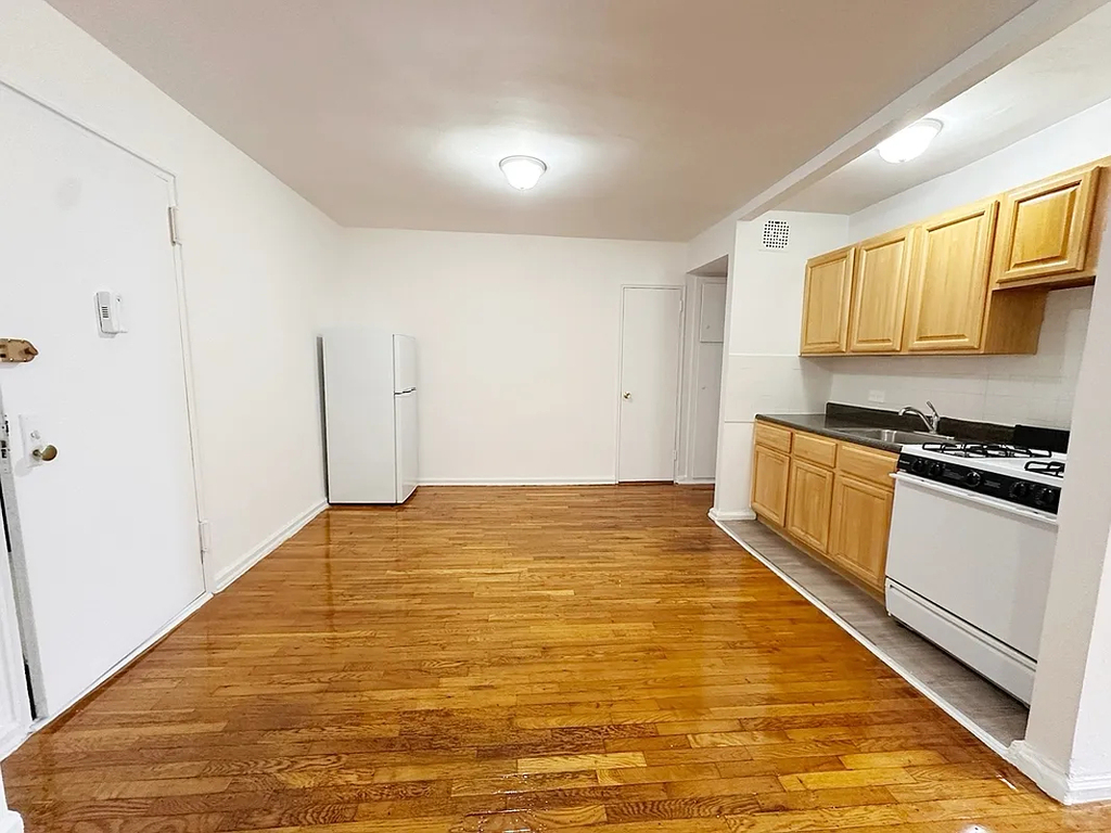 9303 Shore Road - Photo 3