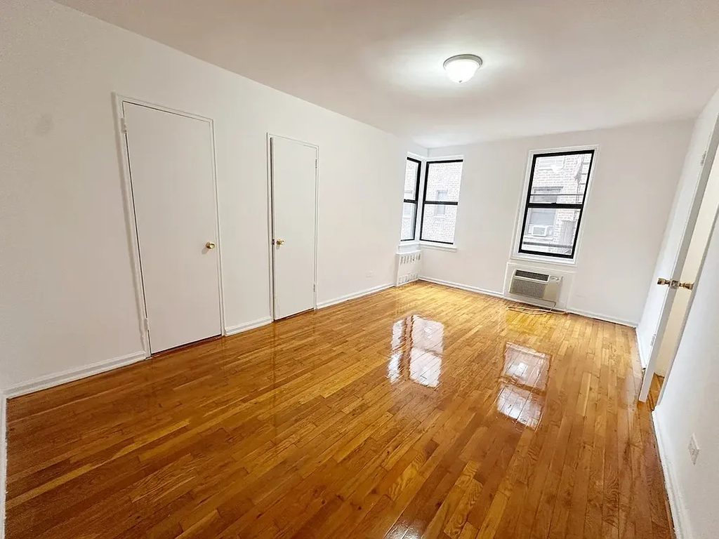 9303 Shore Road - Photo 5