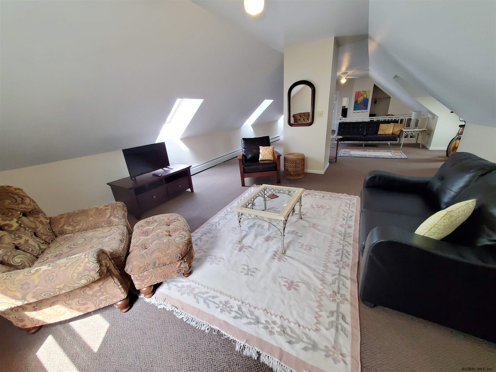 134 Woodlawn Avenue - Photo 1