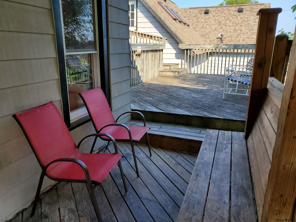 134 Woodlawn Avenue - Photo 18