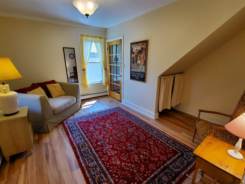 134 Woodlawn Avenue - Photo 3