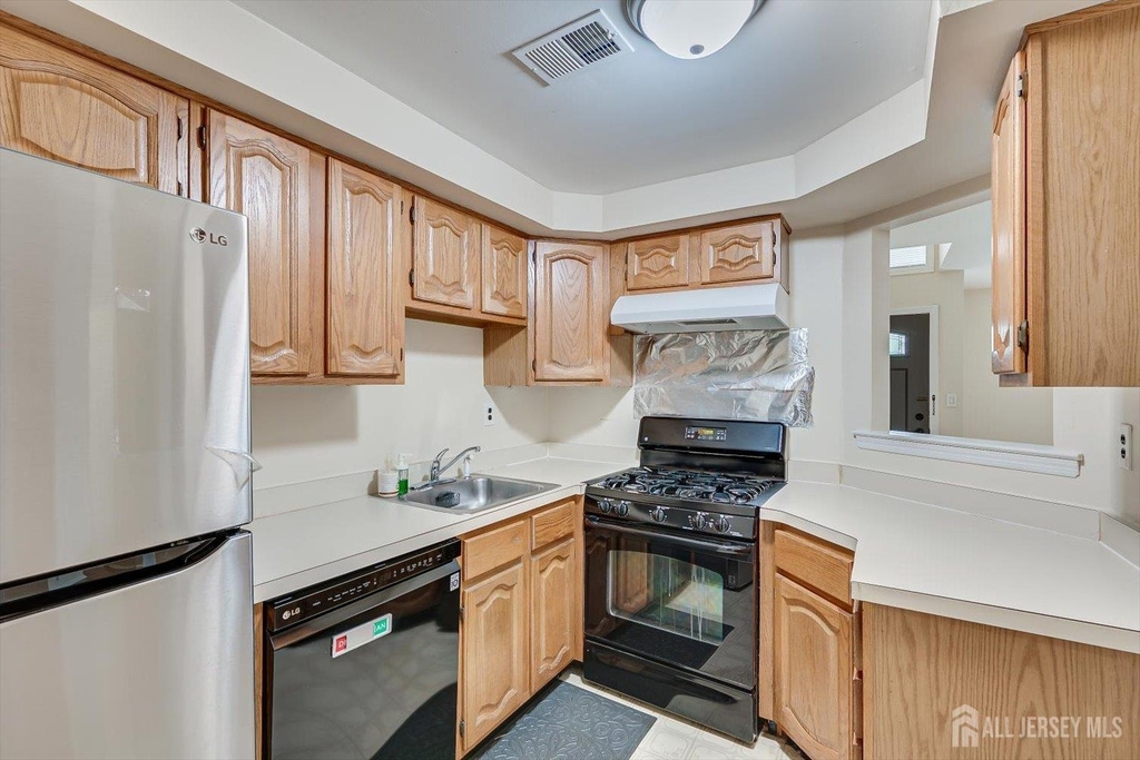 906 Montague Avenue - Photo 10