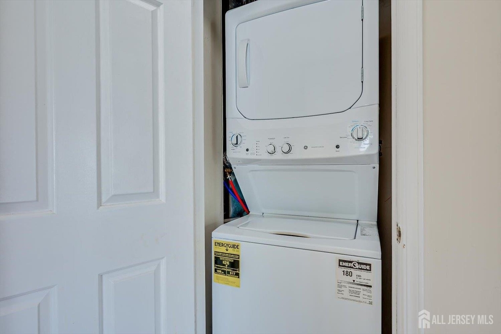 906 Montague Avenue - Photo 16