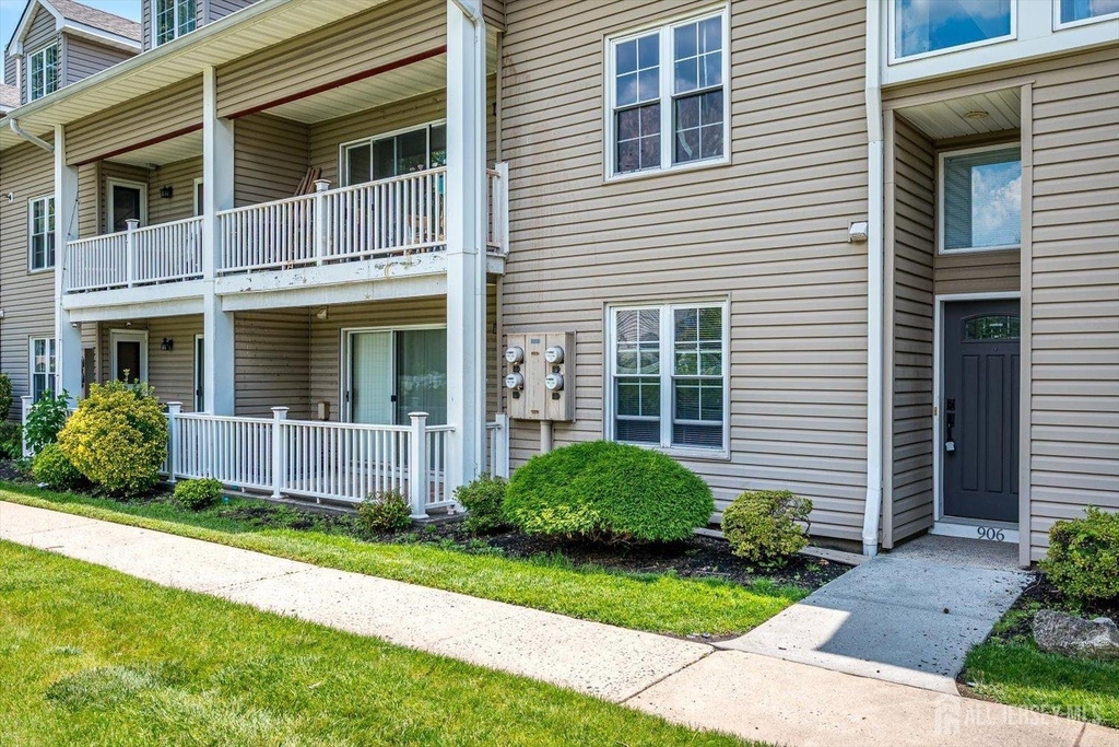 906 Montague Avenue - Photo 19