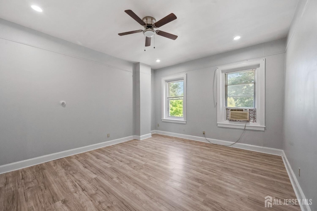 107 Macarthur Avenue - Photo 6