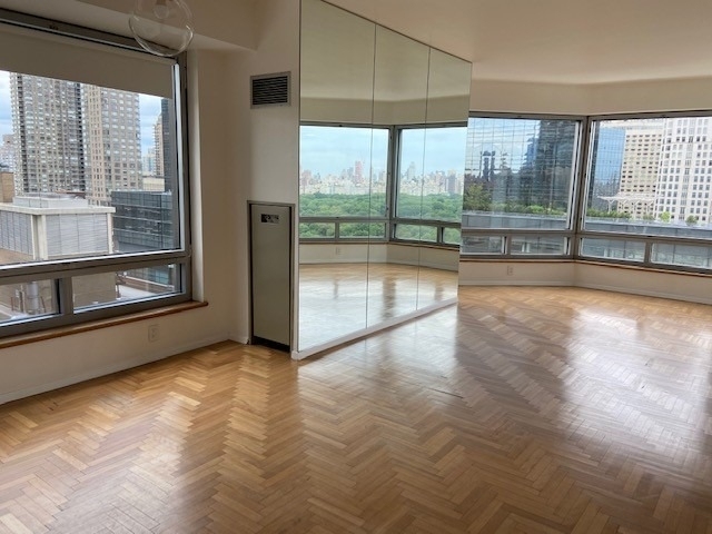 301 W 57th Street - Photo 4