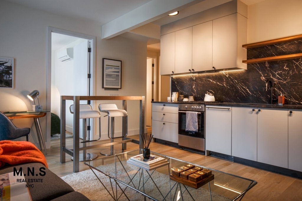 260 Gold Street - Photo 1