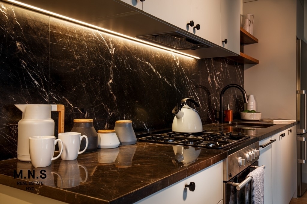 260 Gold Street - Photo 3