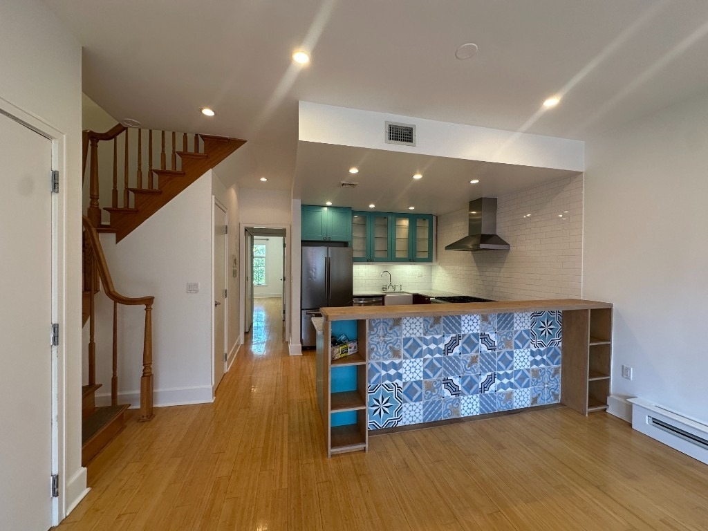 82 Visitation Place - Photo 1